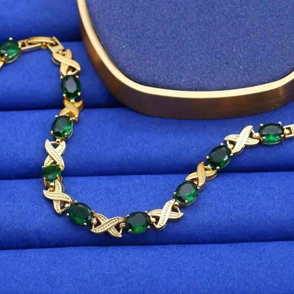 Elegant 18k Gold Plated Gold and Green Tennis Bracelet - Picture 4 of 4